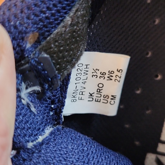 NWOT, Mizuno X10, ladies running shoes, size US 6 - Picture 8 of 12